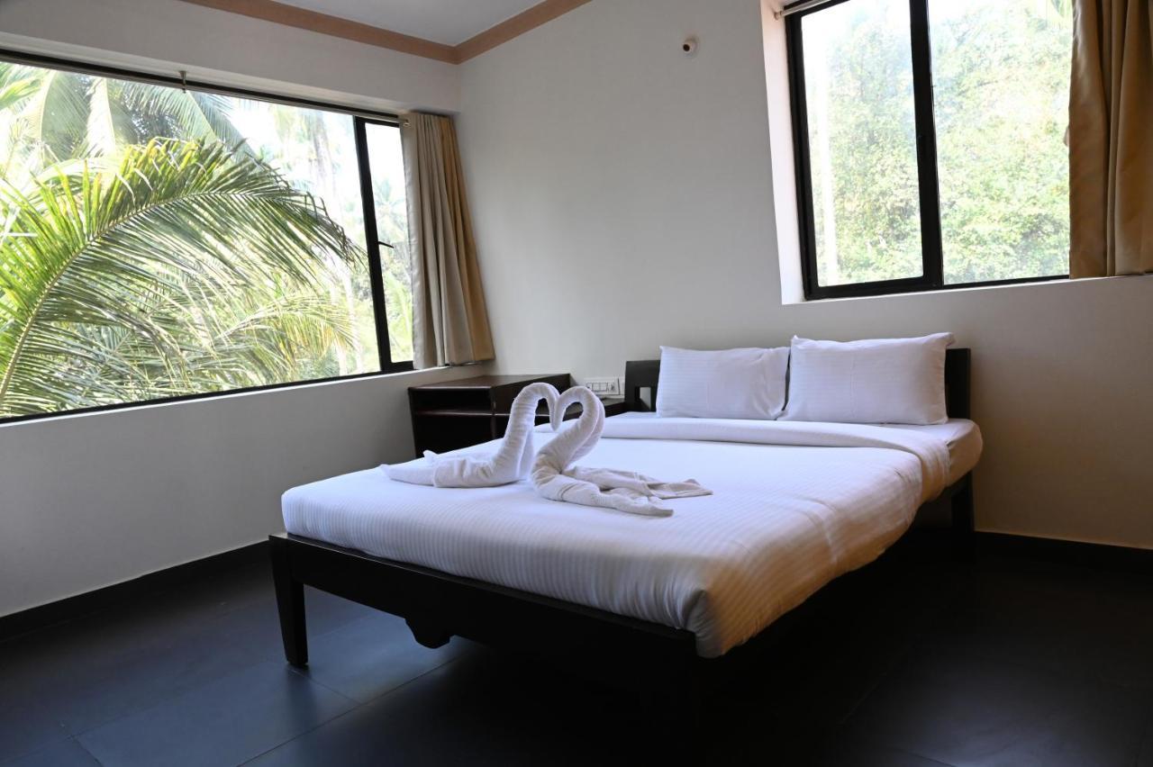 Resort De Goa Calangute Bagian luar foto