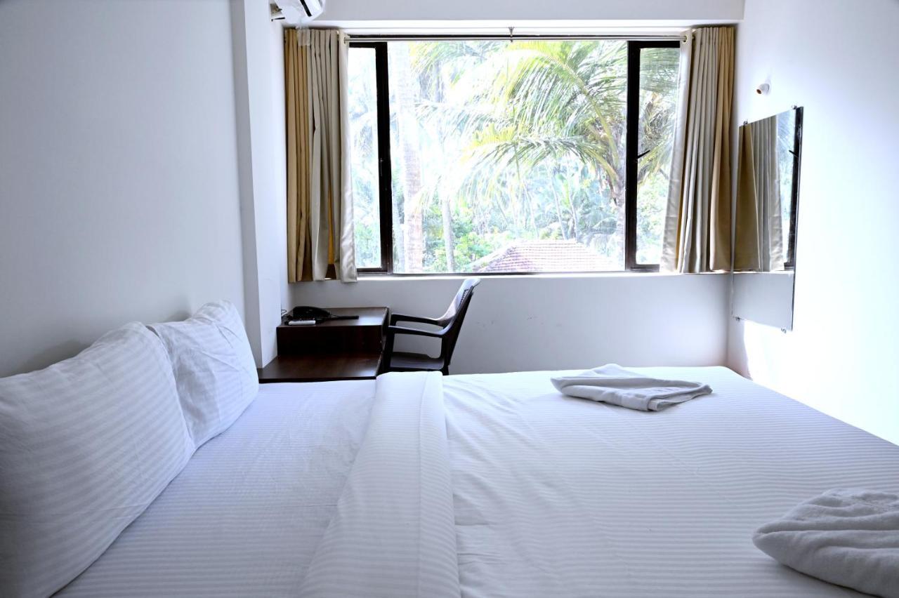 Resort De Goa Calangute Bagian luar foto