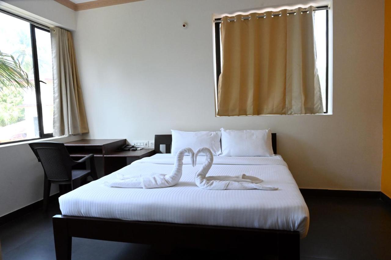 Resort De Goa Calangute Bagian luar foto