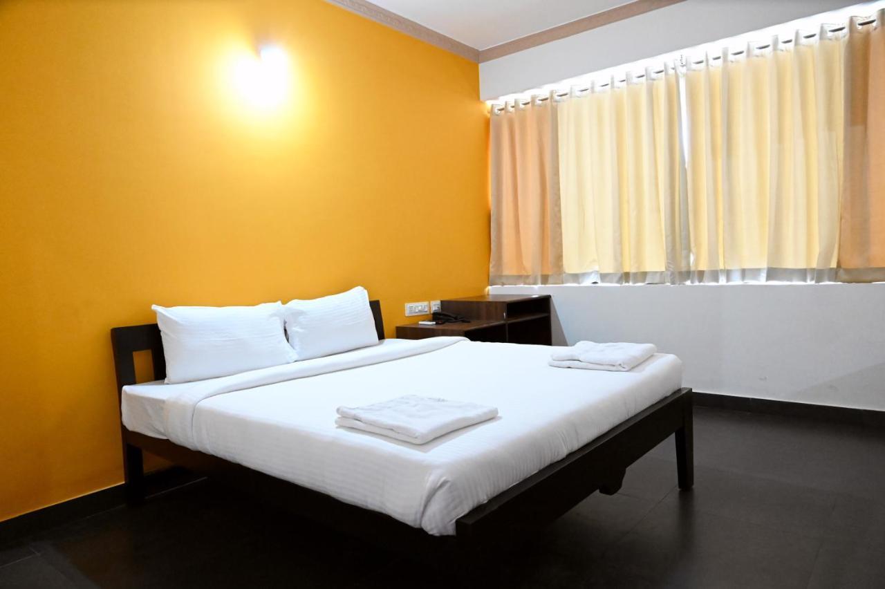 Resort De Goa Calangute Bagian luar foto